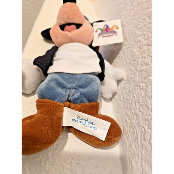 Disney World Mickey Mouse Pirate 90s Nostalgia 9" Plush Beanie NEW NWT - Picture 5 of 10